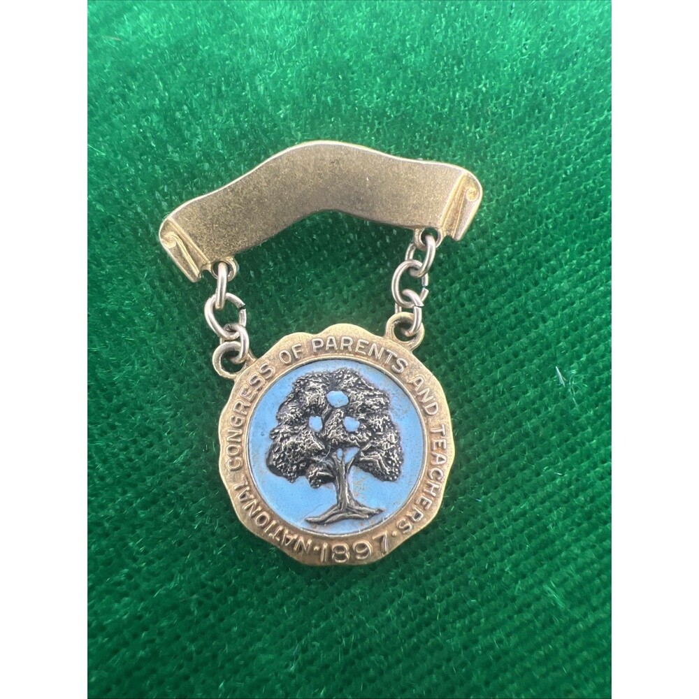 Vintage PTA / NATIONAL CONGRESS OF PARENTS & TEACHERS 1897 Badge Gold Enamel PIN